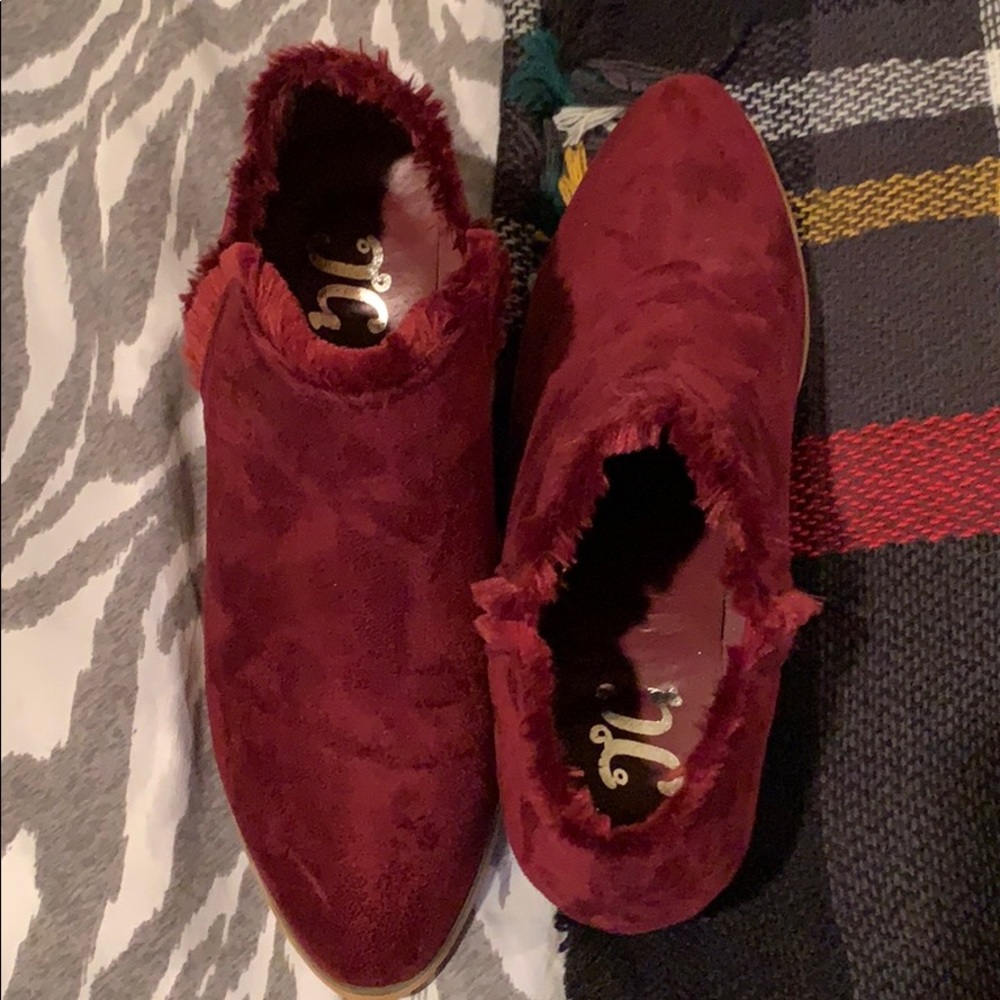 BURGUNY VEGAN SLIP ON CHIC  BOOTIES